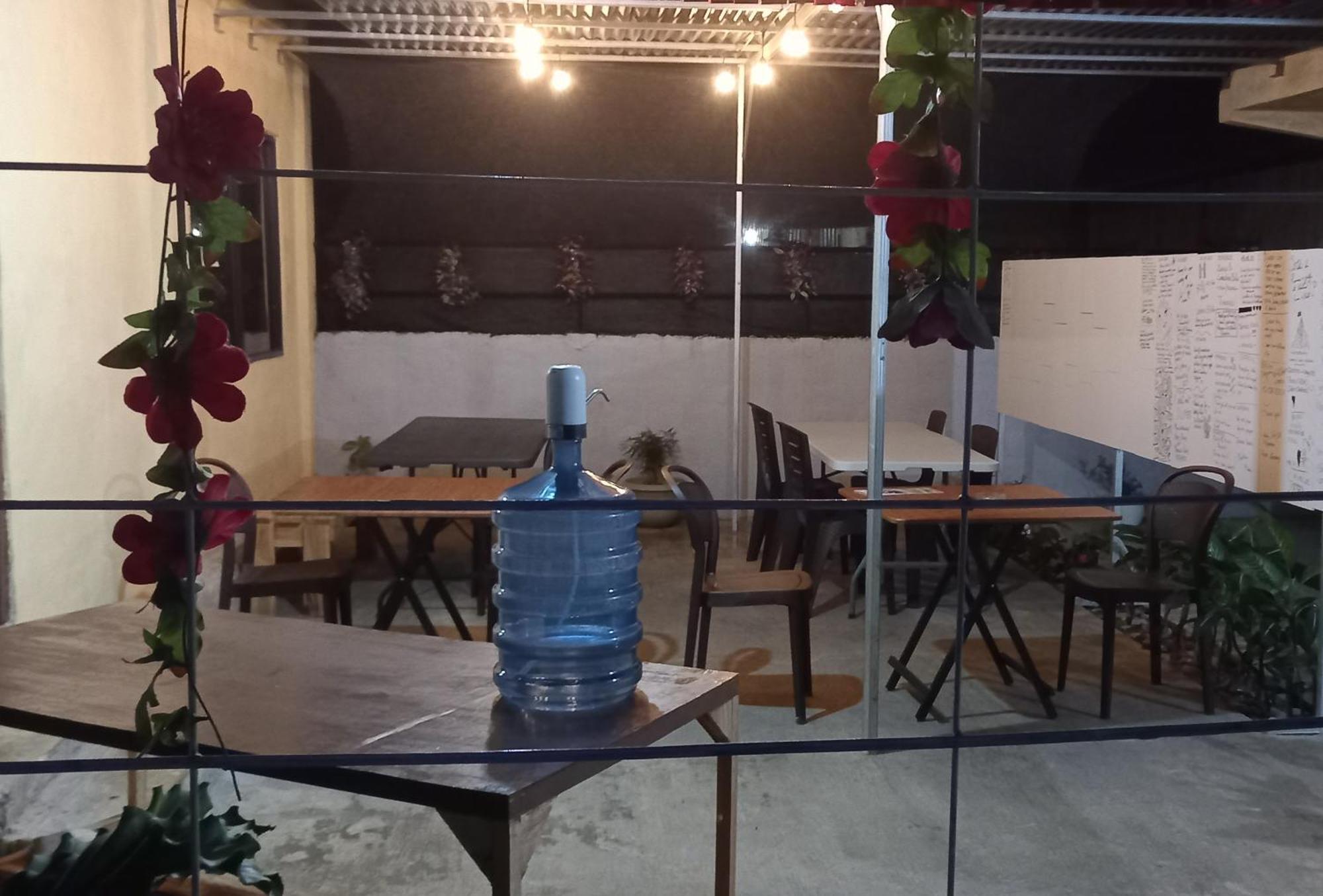 Tange Guest House Ruteng Exterior foto